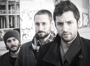 Novembre Elèctric adelantan material de “Intacte”, su primer álbum