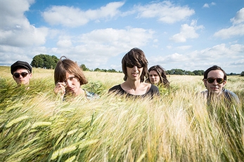 The Horrors avanzan otra canción