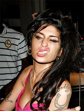 El padre de Amy Winehouse desmiente el tour virtual