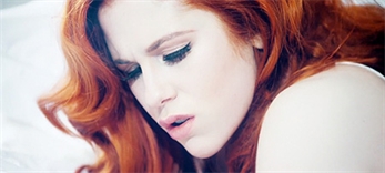 Katy B brilla en su nuevo clip