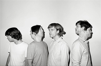 Cut Copy lanzan el inédito “In These Arms of Love”