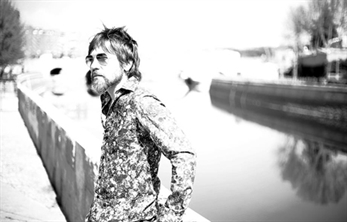 Joel Reyes estrena clip de "Nunca he bailado bien"