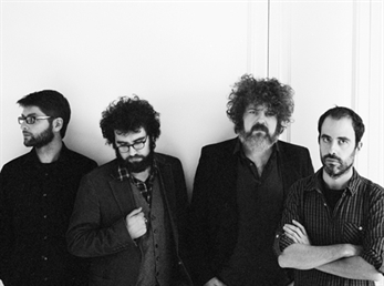 Egon Soda estrena clip de "Escuela Libre de Enseñanza"