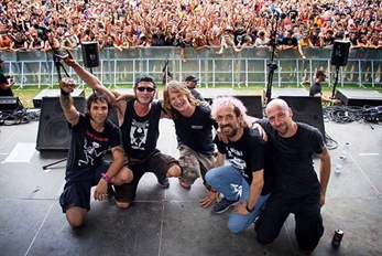 Manolo Kabezabolo inicia campaña de crowdfunding