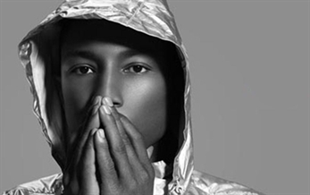 Pharrell Williams llora en el programa de Oprah Winfrey