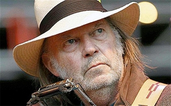 Neil Young publica un disco de versiones en el sello de Jack White