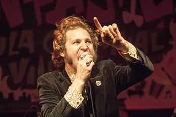 Presentación del 19º Bestialc con Daddy Long Legs