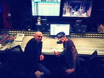 Tommy Lee en el disco de The Smashing Pumpkins