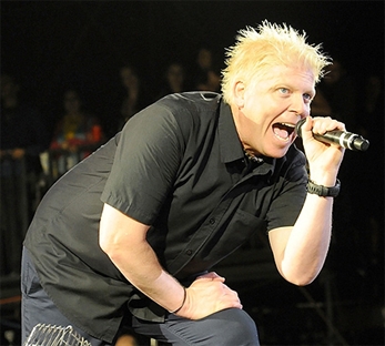 Los problemas económicos de Dexter Holland (The Offspring)