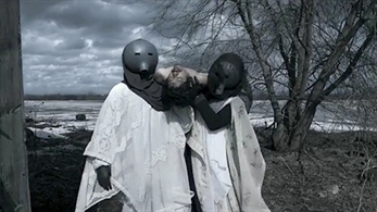 Enmascarados en el nuevo vídeo de Pixies