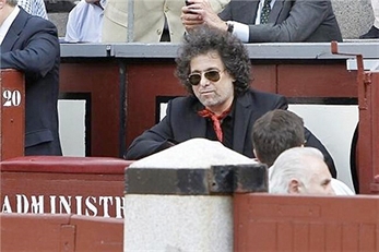 El “¡viva el rey!” torero de Andrés Calamaro
