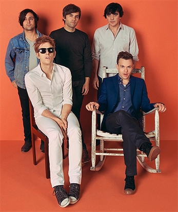 Spoon vuelven en agosto con nuevo material