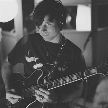 Ryan Adams, nuevo single en julio y álbum a finales de año