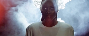Lulu James baila en el nuevo clip de Jon Hopkins