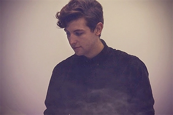 Así suena “All Under One Roof Raving”, un nuevo tema de Jamie xx
