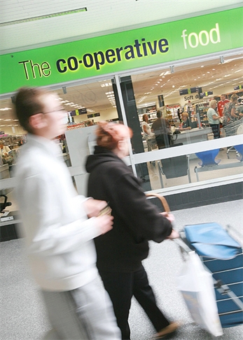 La cadena de supermercados The Co-operative Food sólo pondrá canciones de grupos noveles