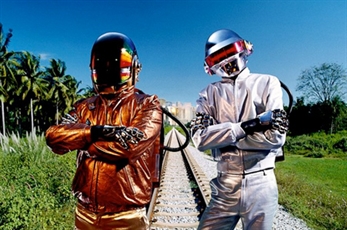 Daft Punk publican el disco de remixes de "Human After All"