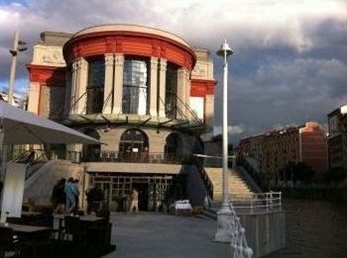 Abre sus puertas La Ribera, nuevo local gastromusical en Bilbao