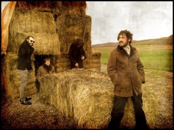 The Dealers presentan el videoclip de "El Extraño"