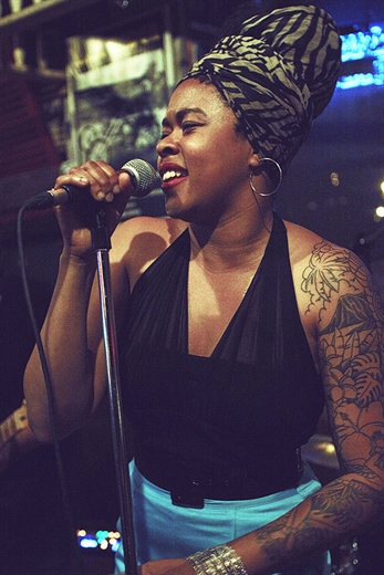 Nikki Hill en Gijón