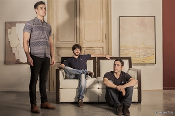 Estreno del video single "Sit by my side" de Molé