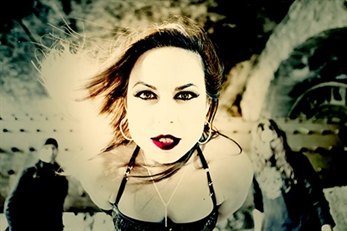 Nashtyness debutan con el disco "Start"