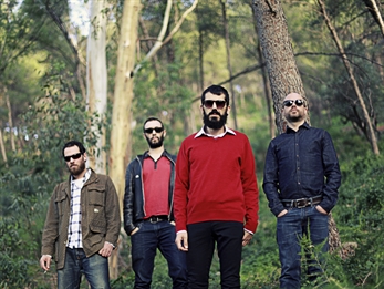 Estrenamos el debut largo de Negroazulado