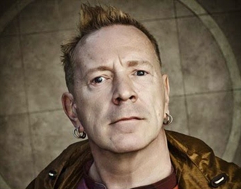 John Lydon no deja títere con cabeza