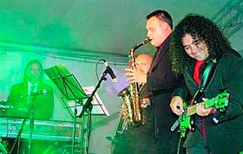 Groovie Doobie Groove en la Lata de Zinc