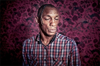 Tricky regala tres nuevos temas