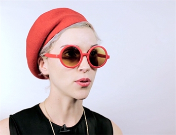 St. Vincent y Grimes en la banda sonora de "Girls"
