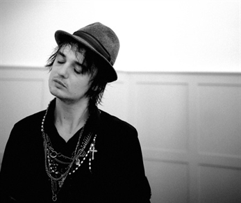 Pete Doherty saca un single en homenaje a Amy Winehouse