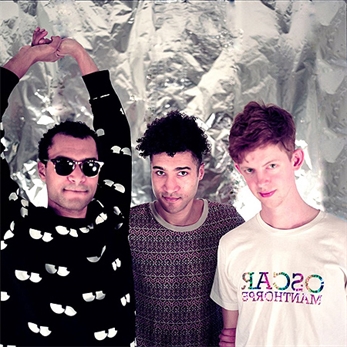 Theme Park desvelan "Something Good"