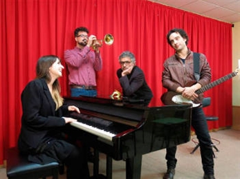 Cosmotronic publica su primer trabajo