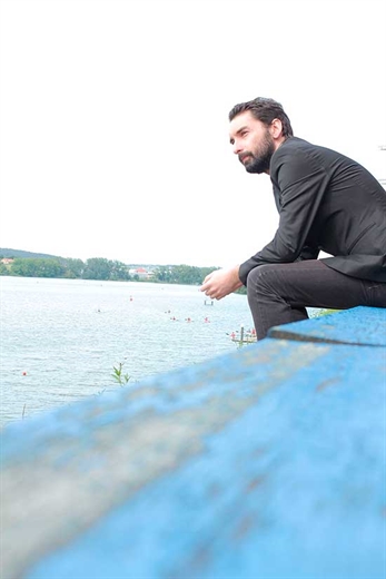 Alfredo González estrena Colisión de Trailers