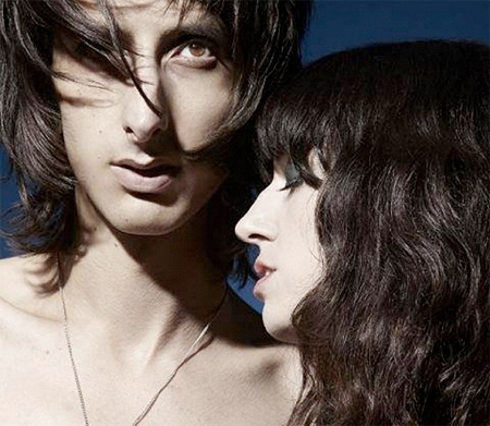 Cat's Eyes, entre el clip y el largometraje