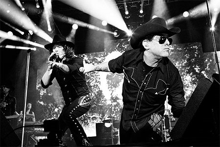 Bunbury y Calamaro presentan single y videoclip de “Crimen”