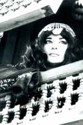 UNA FLOR EN EL DESIERTO