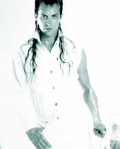 CRESTAS, CUERO Y RIMEL