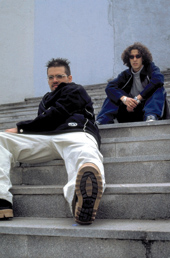 Con Los Pies En El Suelo