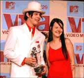 THE WHITE STRIPES EN LOS GRAMMY 2004