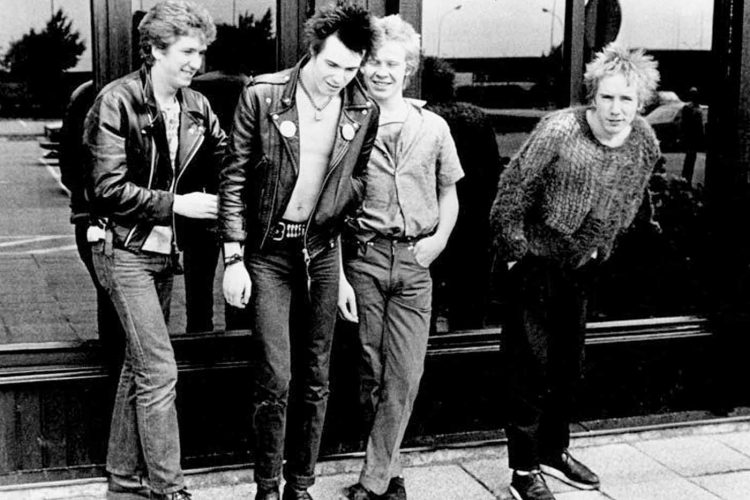 Sex Pistols vencen judicialmente a John Lydon por la serie "Pistol"