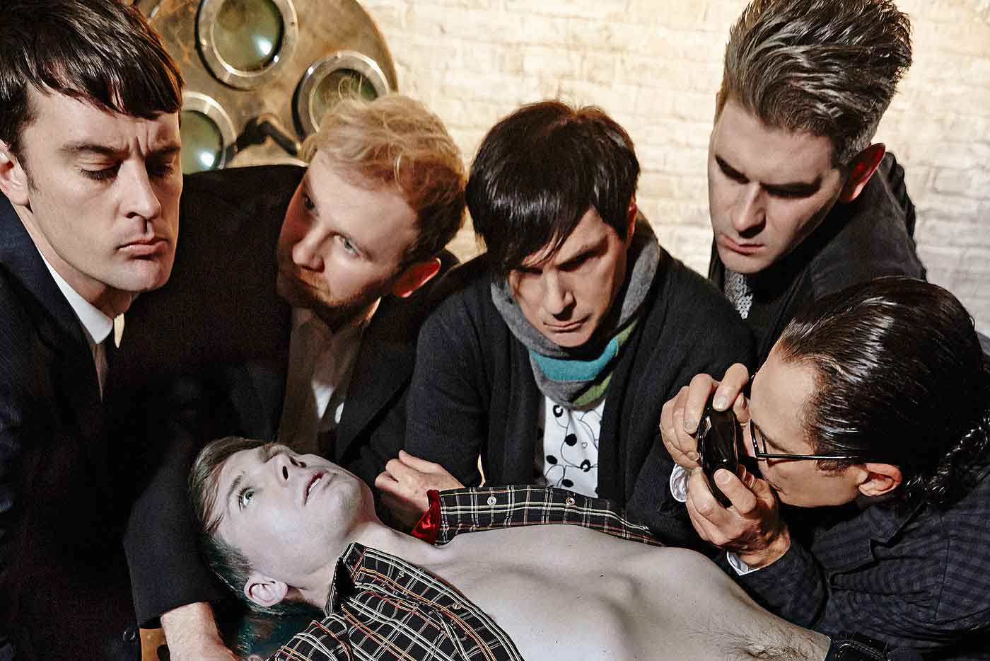 “Esperamos que los fans de ambas bandas se sorprendan con el resultado"