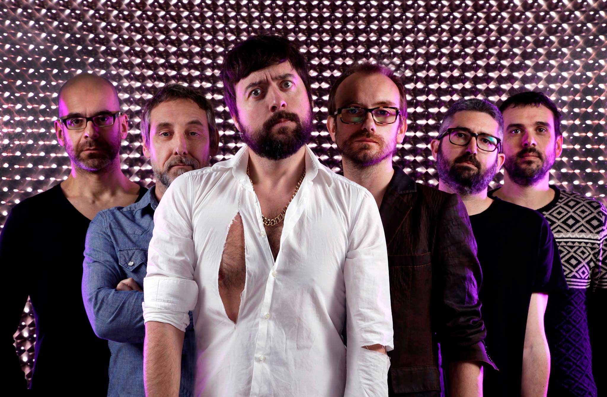 deBigote viaja al "Cosmos" en su nuevo video