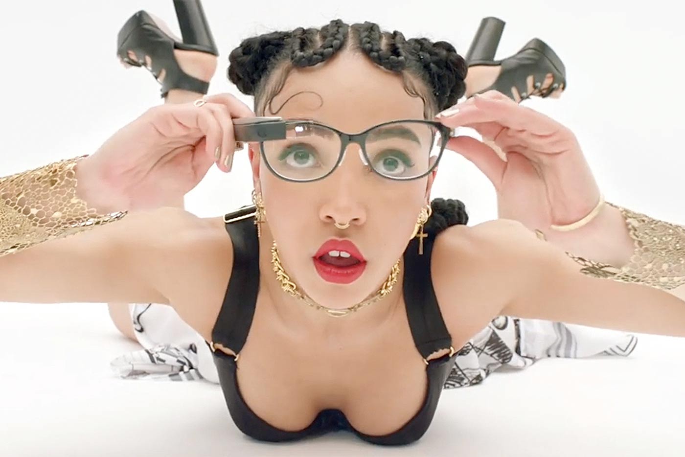 FKA Twigs avanza un nuevo tema