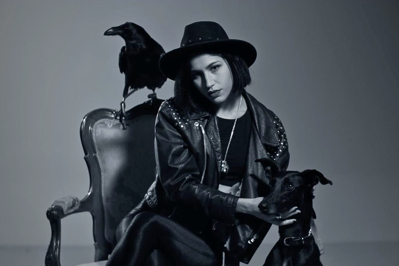 Estrenamos su nuevo videoclip