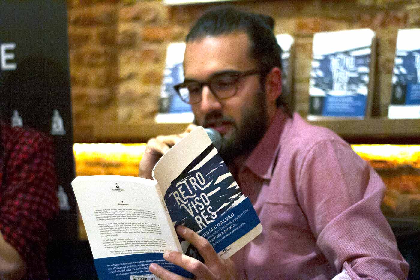 "Falta historiografía del rock de aquí"