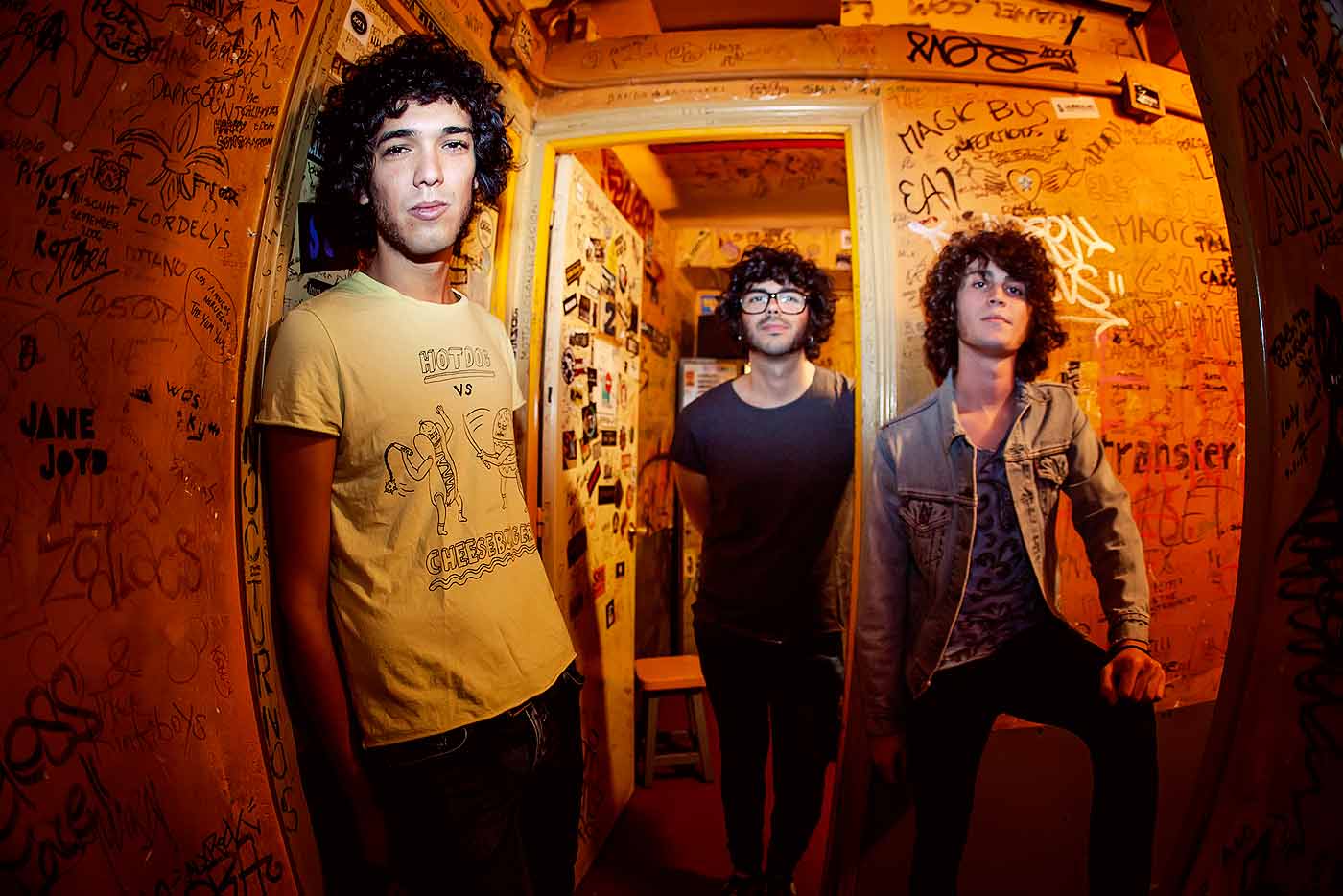 "Nuestra colección de discos es un potaje sin sentido"