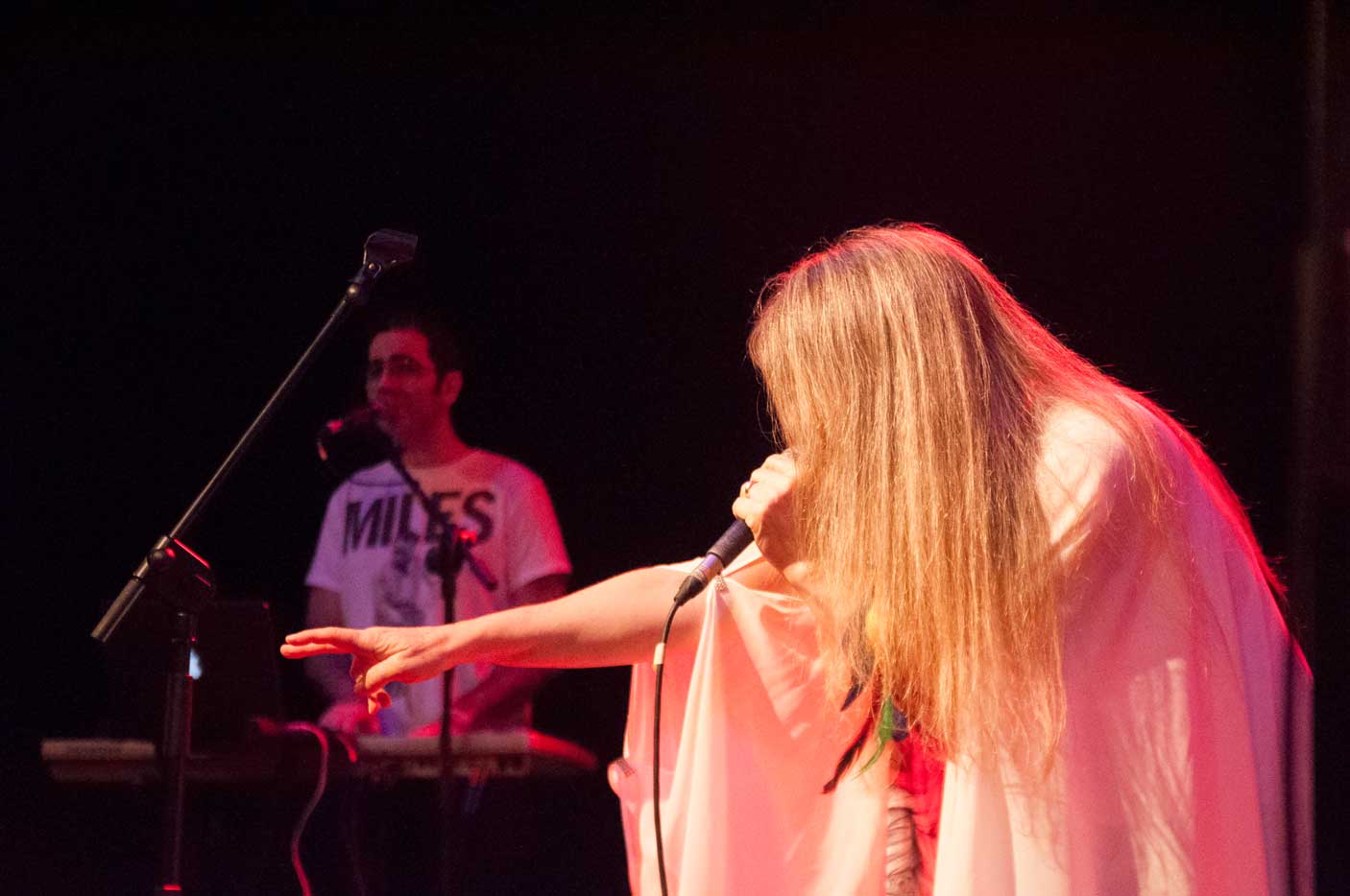 Encuentros eléctricos en la cuarta fase