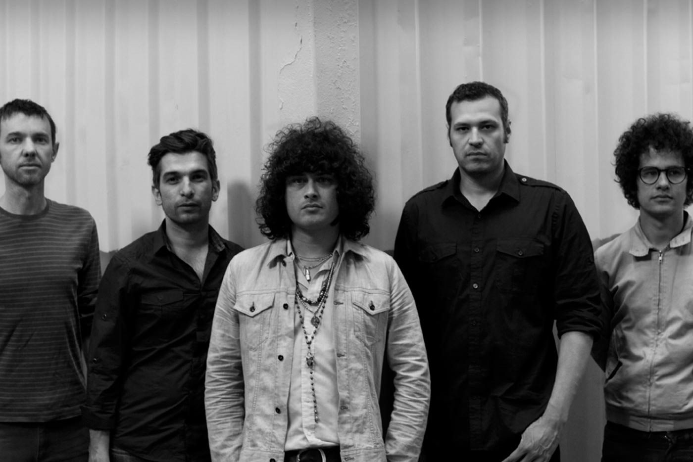 At The Drive-In lanzan de forma oficial "Hostage Stamps"